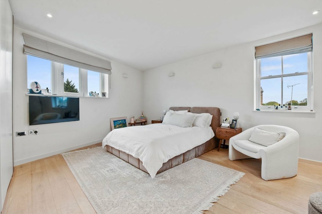 2 bedroom Flat for sale in 206 Archway Road-view8