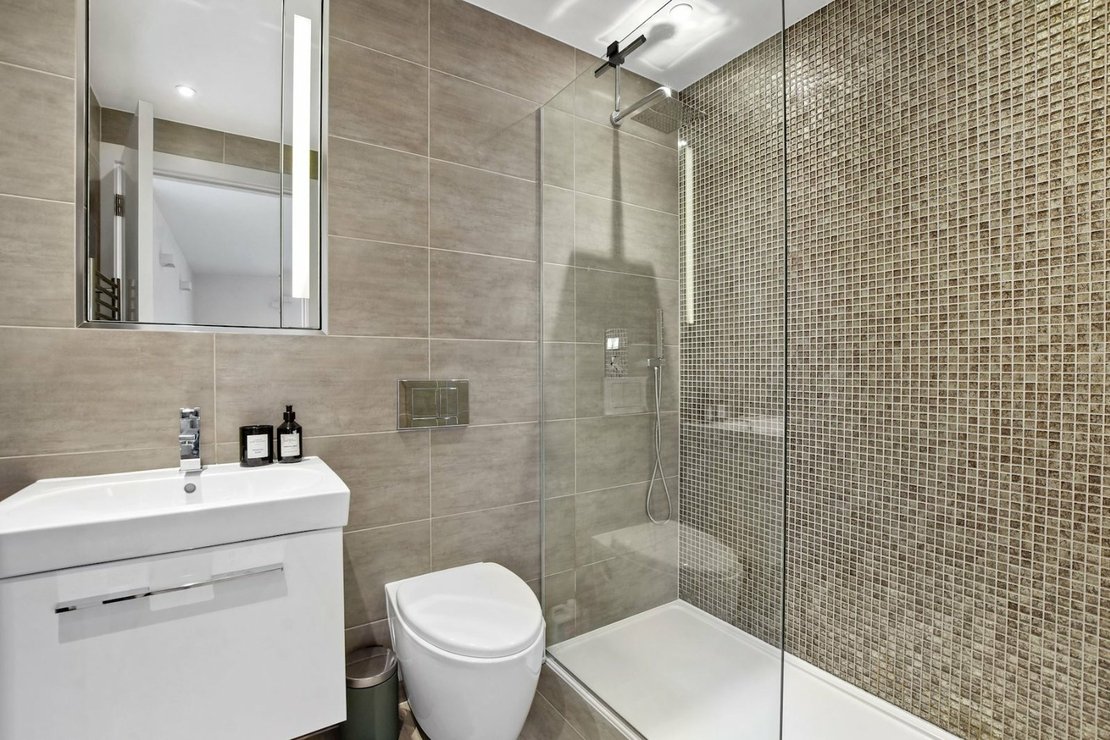 2 bedroom Flat for sale in 206 Archway Road-view11