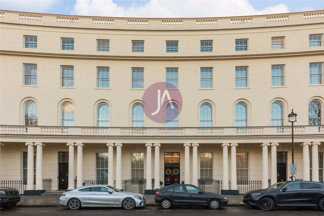 1 bedroom Flat for sale in 22 Park Crescent-view1