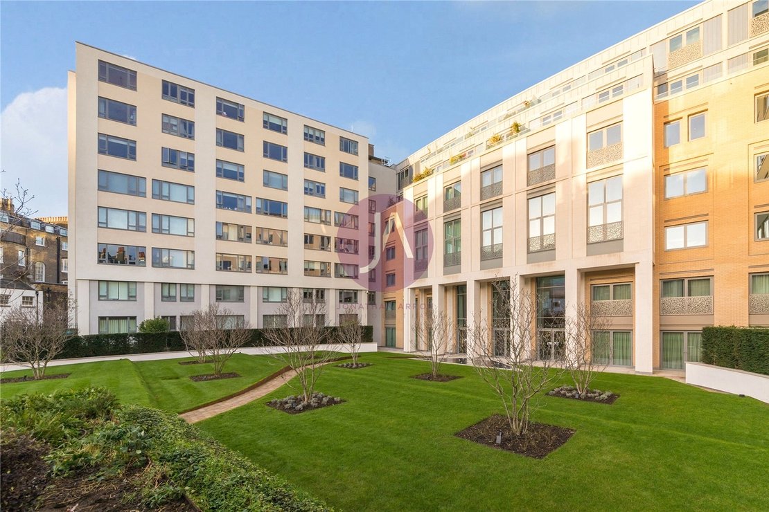 1 bedroom Flat for sale in 22 Park Crescent-view7