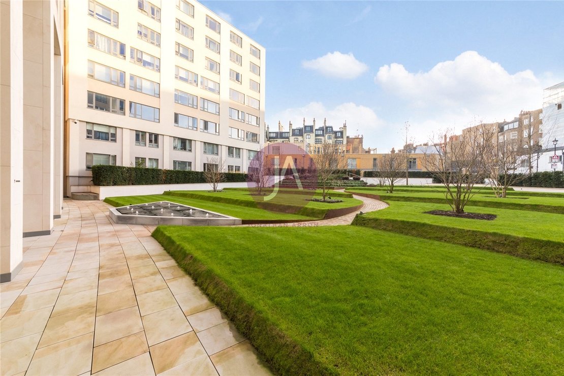1 bedroom Flat for sale in 22 Park Crescent-view9