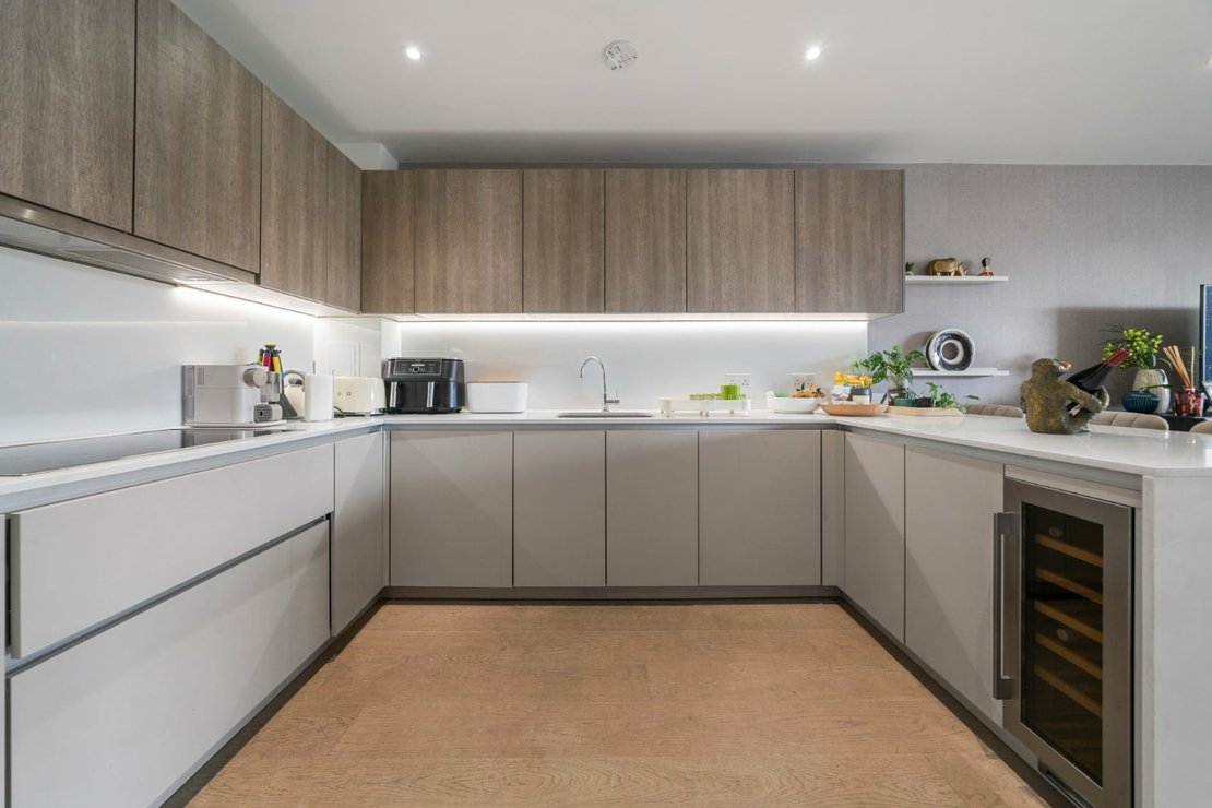 4 bedroom Maisonette,Newhome for sale in 5-7 The Avenue-view3