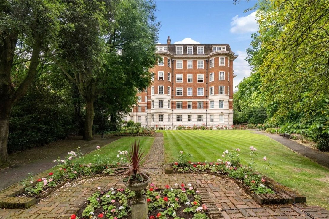 4 bedroom Flat for sale in Abbey Lodge-view19