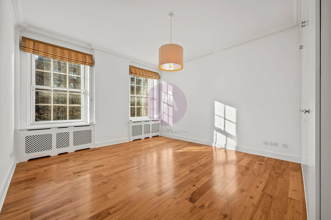 4 bedroom Flat for sale in Abbey Lodge-view8