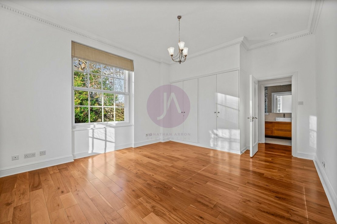 4 bedroom Flat for sale in Abbey Lodge-view12