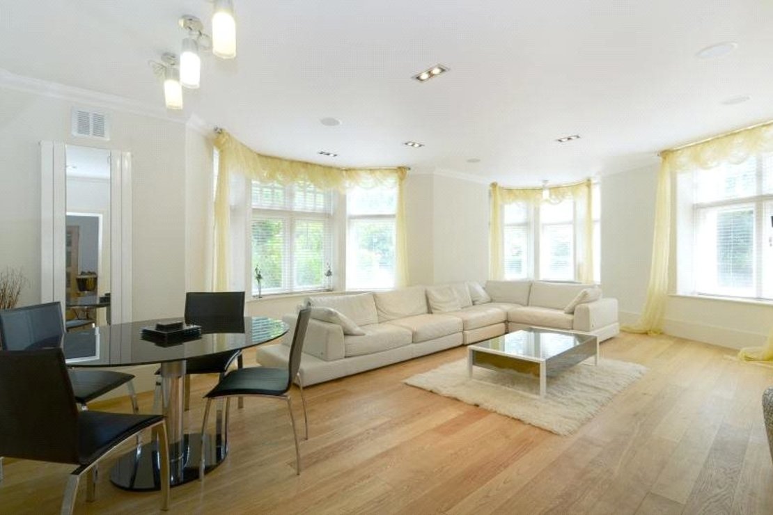 4 bedroom Flat for sale in Albermarle Mansions-view2