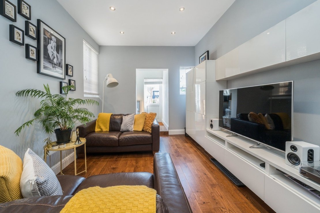 5 bedroom House for sale in Alexander Avenue-view4