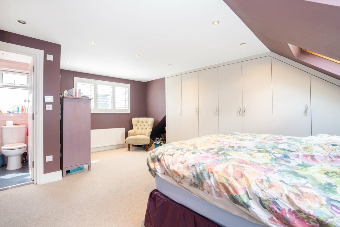 4 bedroom House for sale in All Souls Avenue-view17