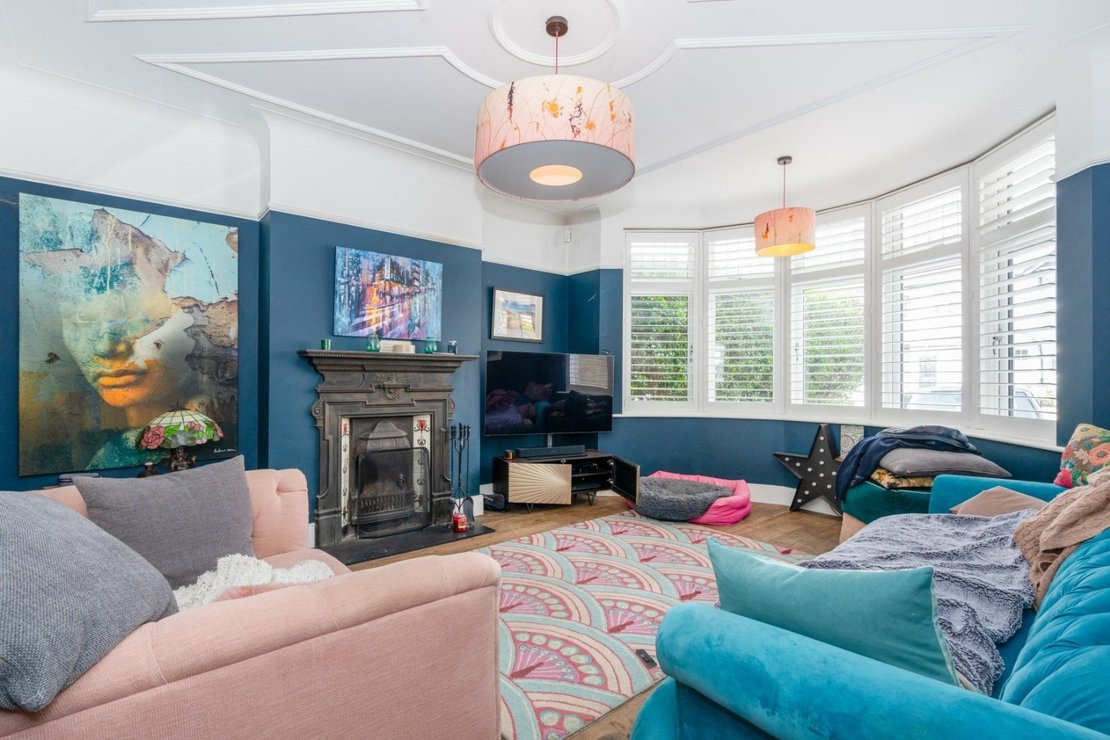 4 bedroom House for sale in All Souls Avenue-view2