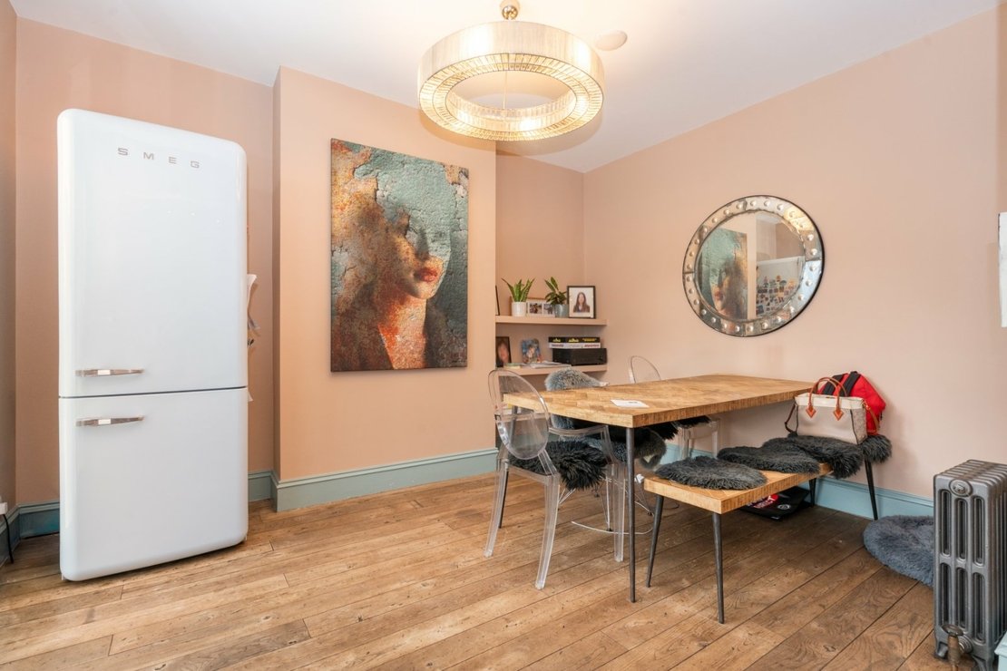 4 bedroom House for sale in All Souls Avenue-view5