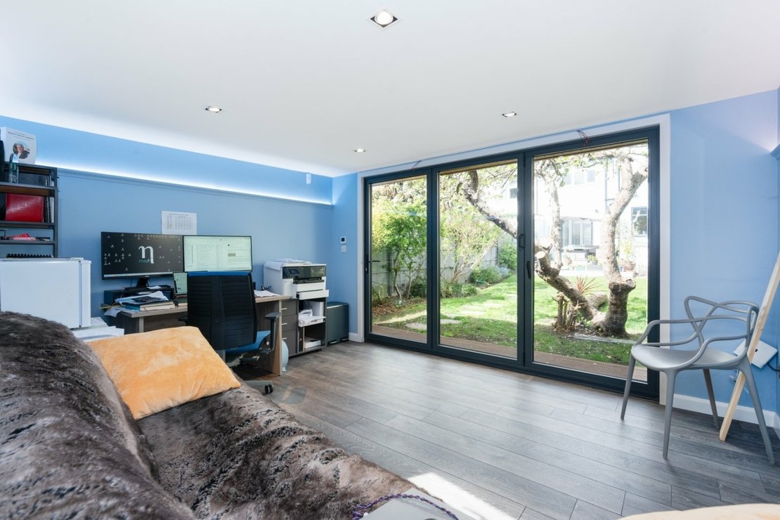 4 bedroom House for sale in All Souls Avenue-view13