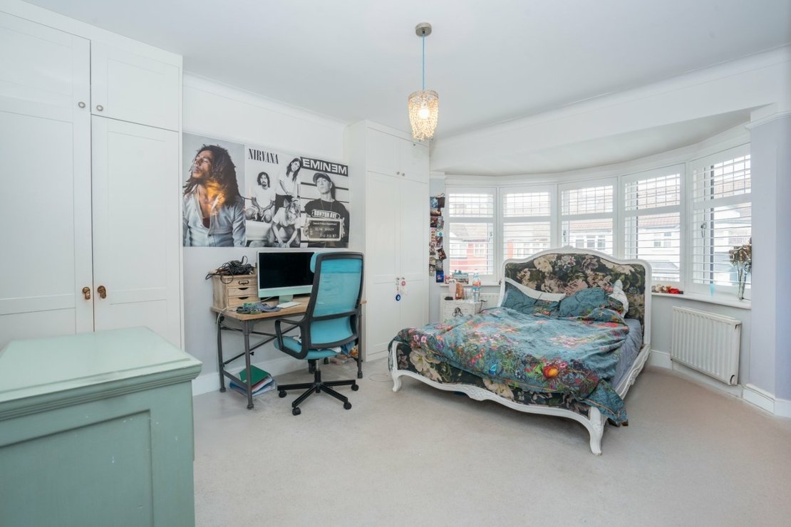 4 bedroom House for sale in All Souls Avenue-view22