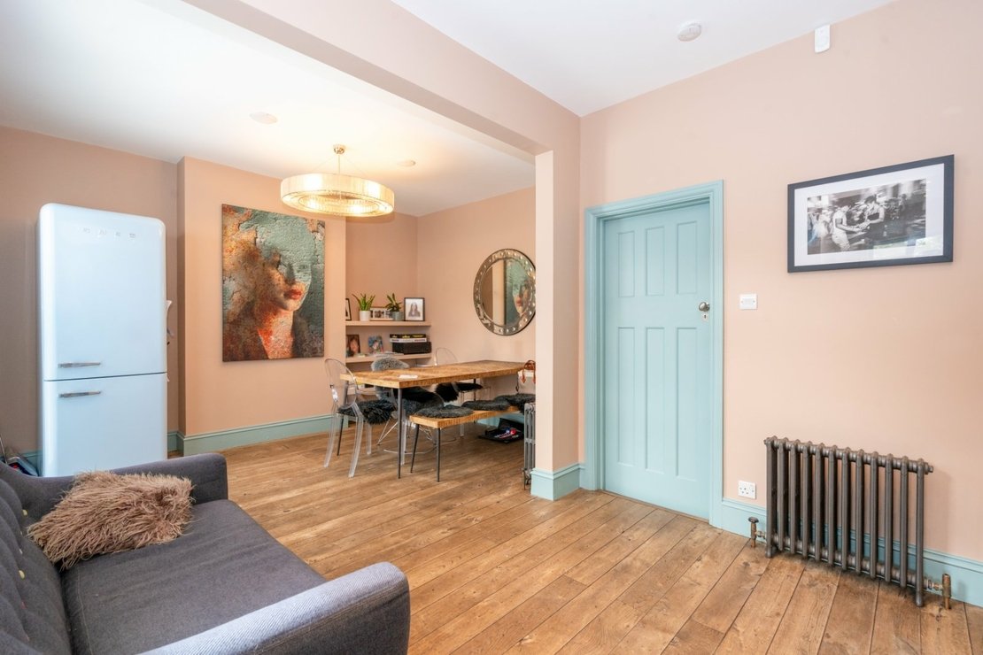 4 bedroom House for sale in All Souls Avenue-view4