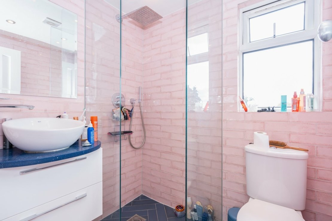 4 bedroom House for sale in All Souls Avenue-view19