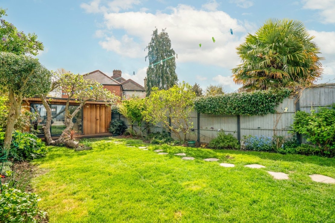 4 bedroom House for sale in All Souls Avenue-view10