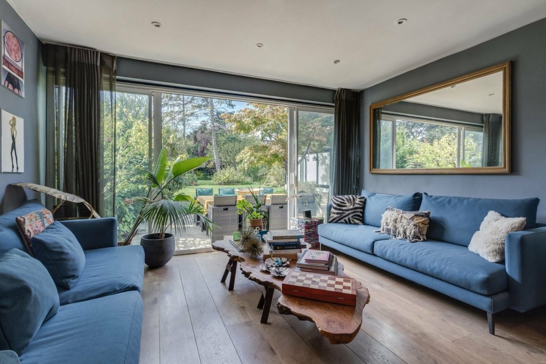 6 bedroom House for sale in Alverstone Road-view2