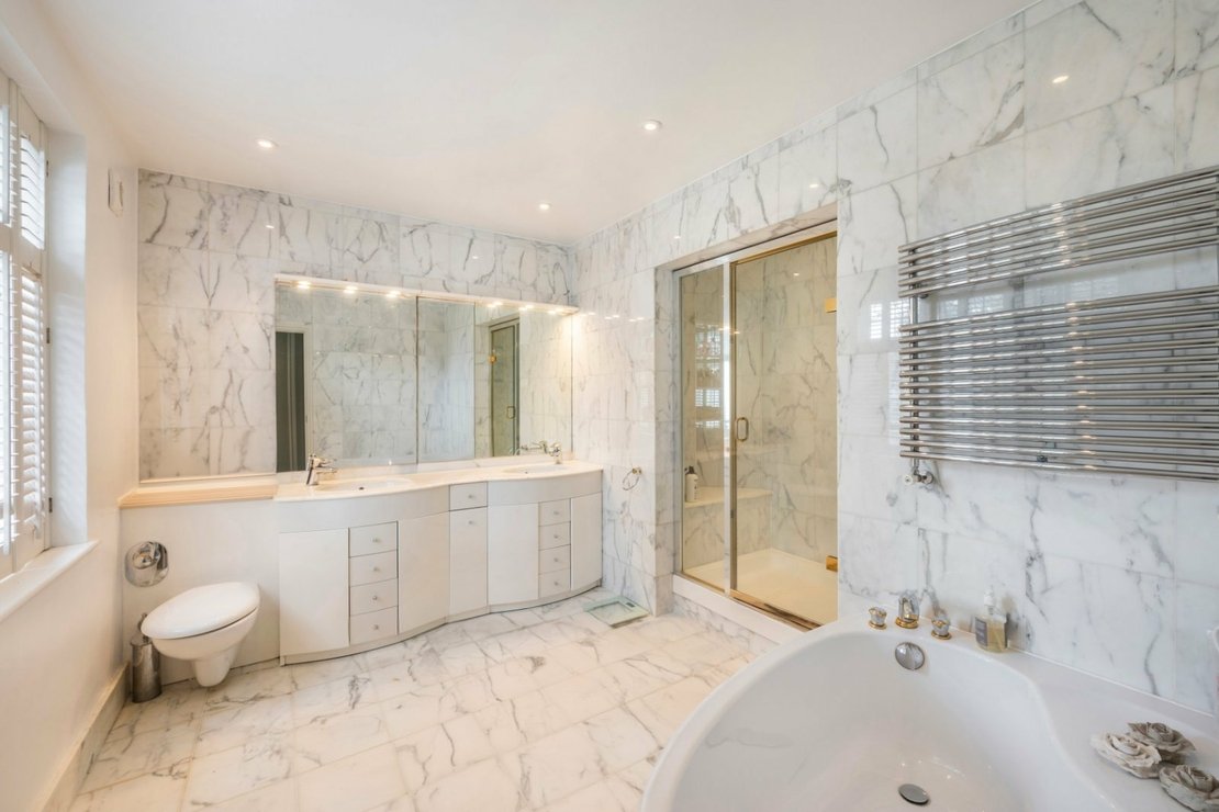 6 bedroom House for sale in Alverstone Road-view5