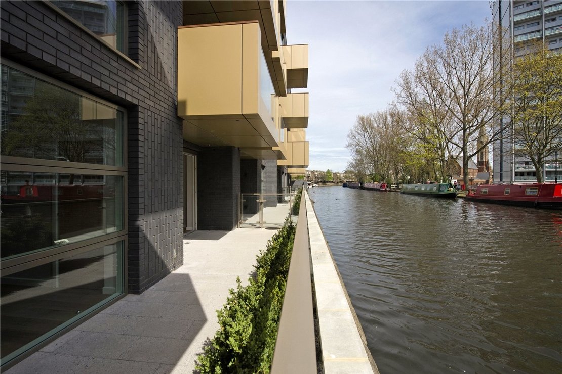 2 bedroom Flat for sale in Amberley Waterfront-view9