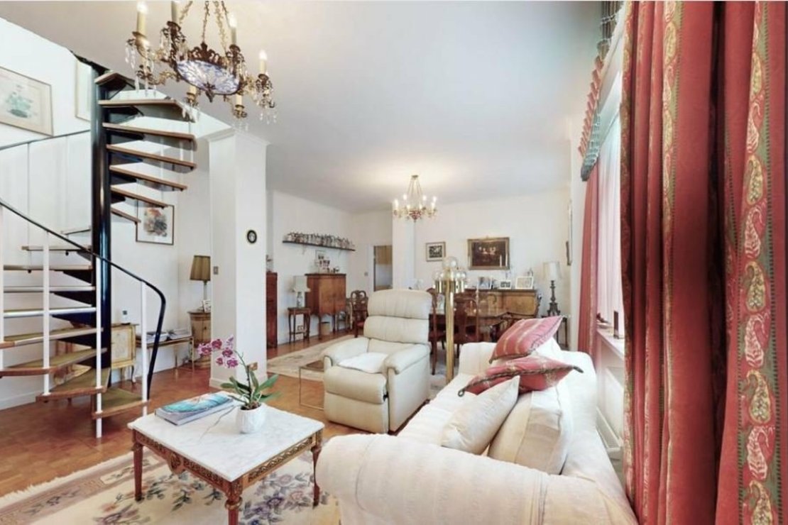 3 bedroom Flat for sale in Avenue Close-view2