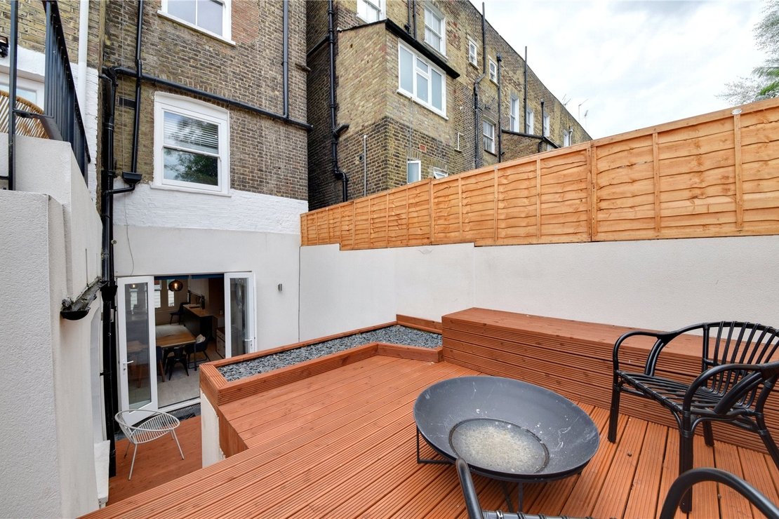 4 bedroom House for sale in Bartholomew Road-view16