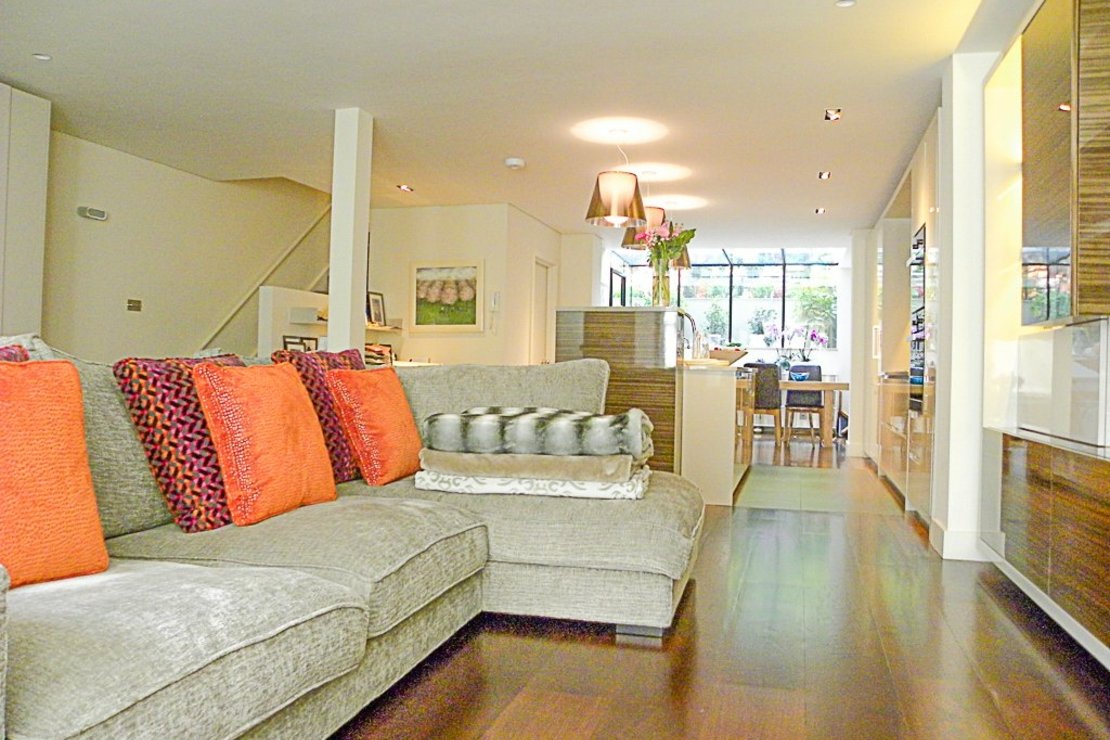 4 bedroom House for sale in Belsize Crescent-view20