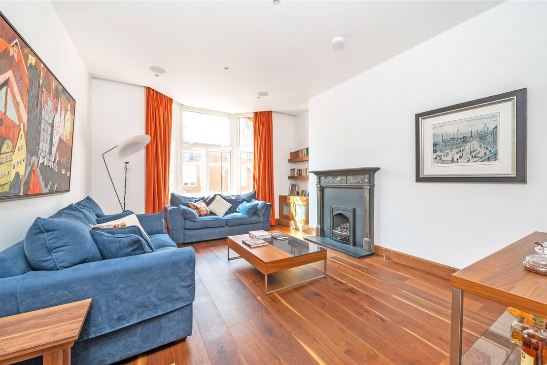 3 bedroom Flat for sale in Bickenhall Mansions-view11