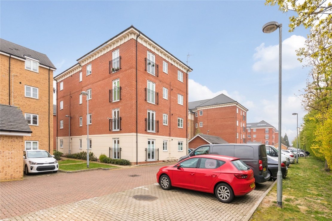 2 bedroom Flat for sale in Blake Court-view10