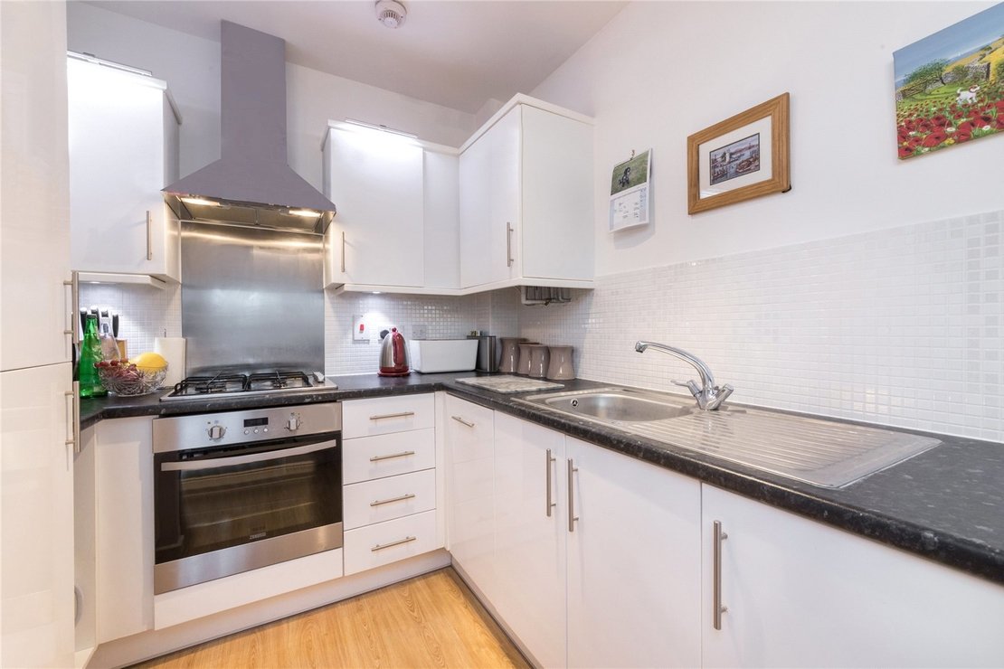 2 bedroom Flat for sale in Blake Court-view1