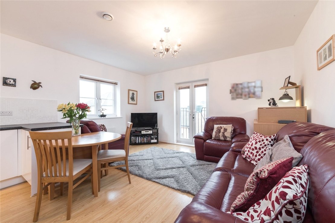 2 bedroom Flat for sale in Blake Court-view6