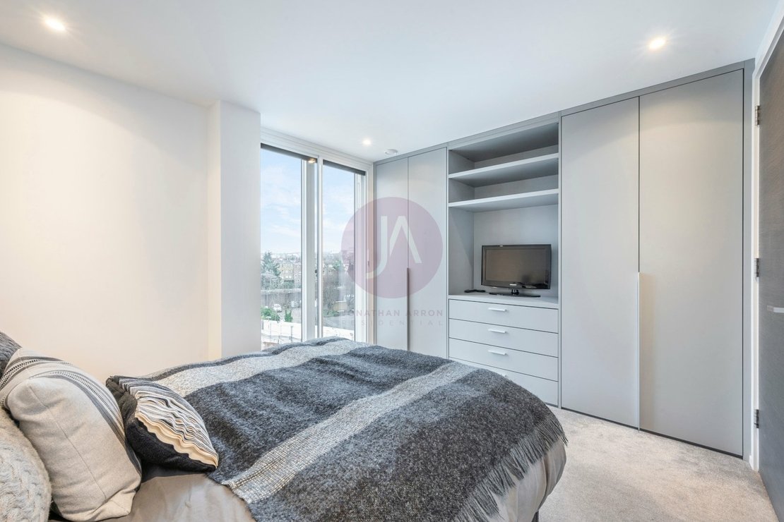 1 bedroom Flat for sale in Canterbury House-view6