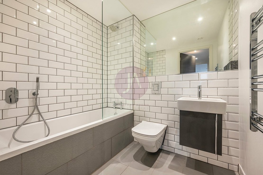 1 bedroom Flat for sale in Canterbury House-view5