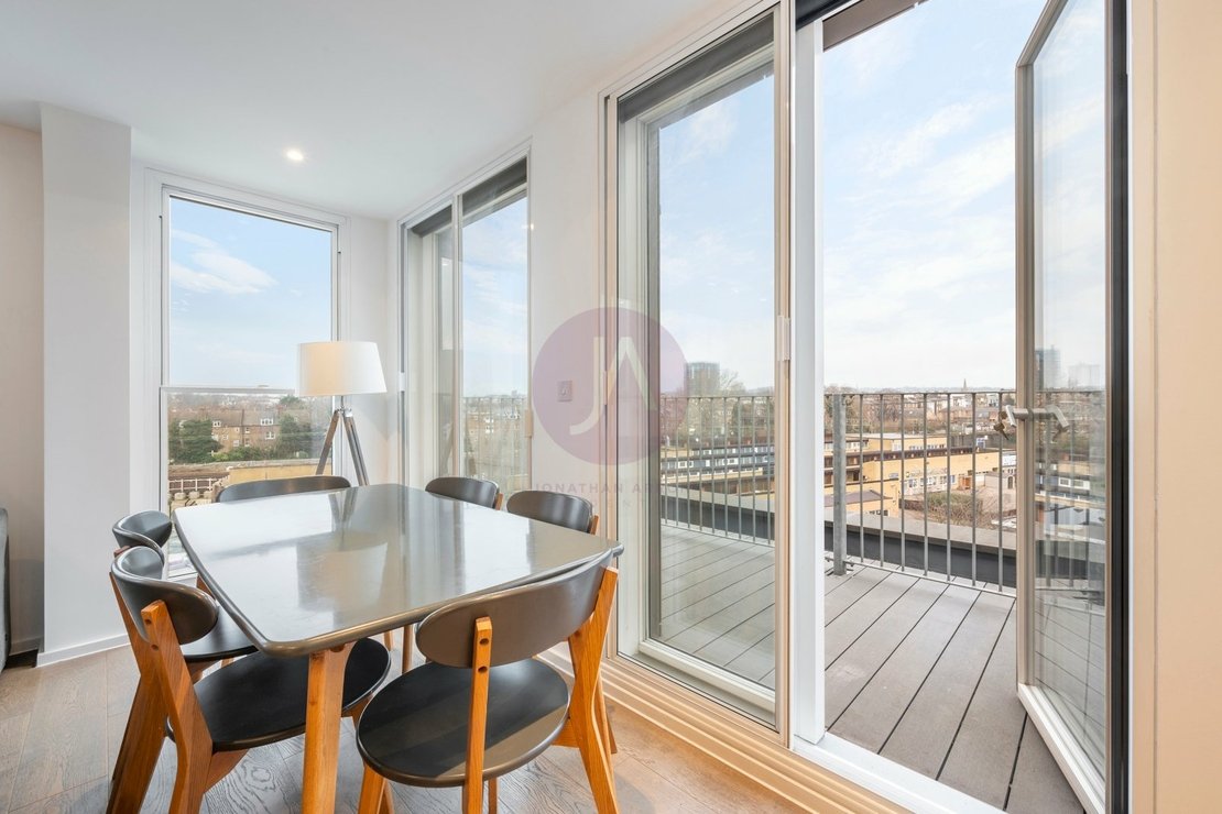 1 bedroom Flat for sale in Canterbury House-view4
