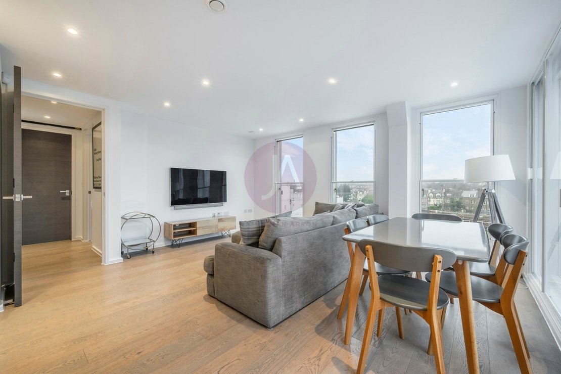 1 bedroom Flat for sale in Canterbury House-view3