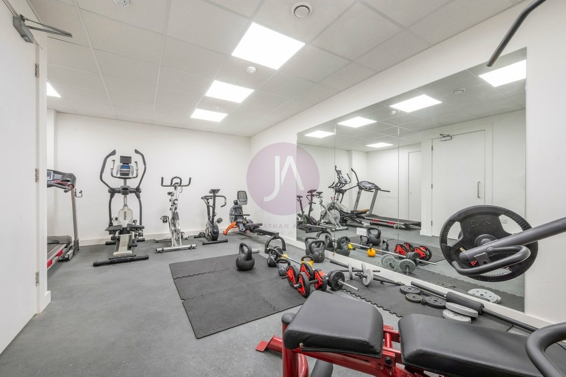 1 bedroom Flat for sale in Canterbury House-view9