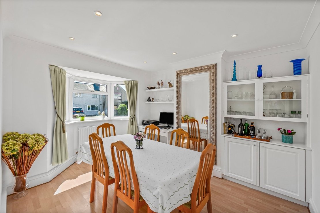 4 bedroom House for sale in Carlisle Avenue-view3
