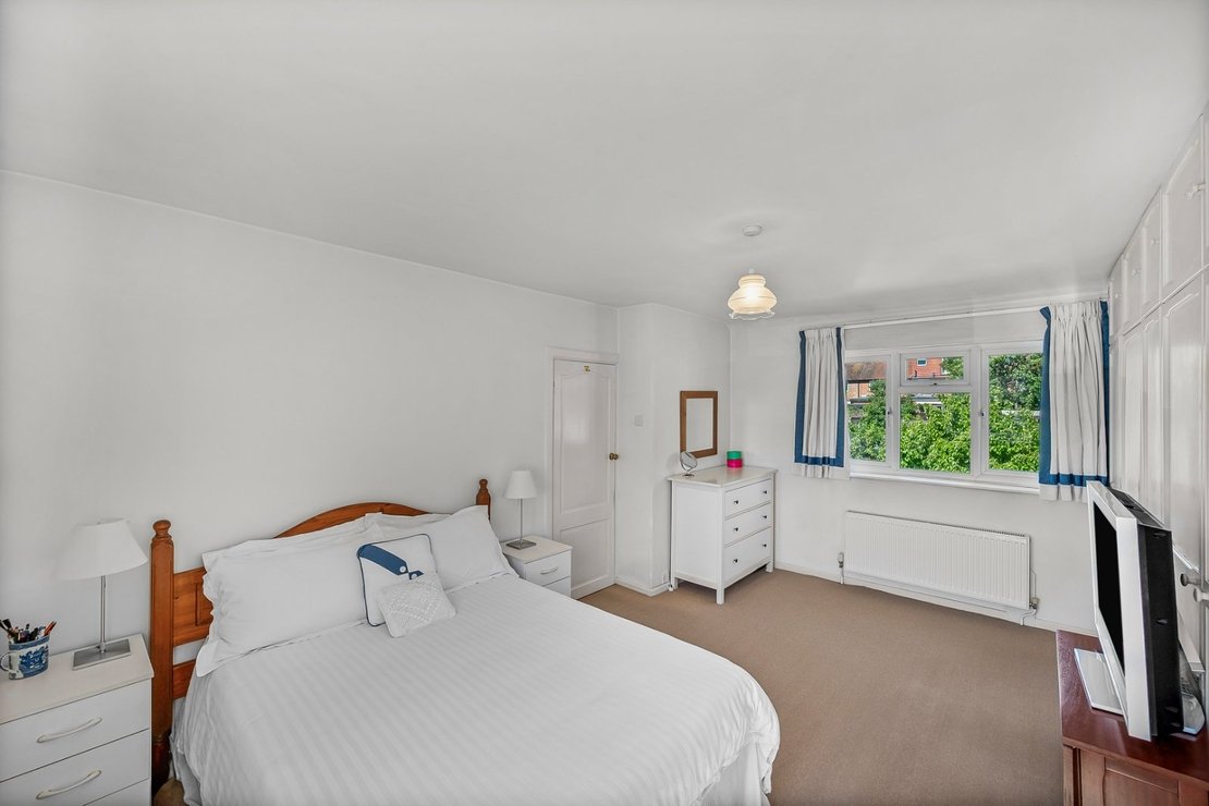 4 bedroom House for sale in Carlisle Avenue-view7