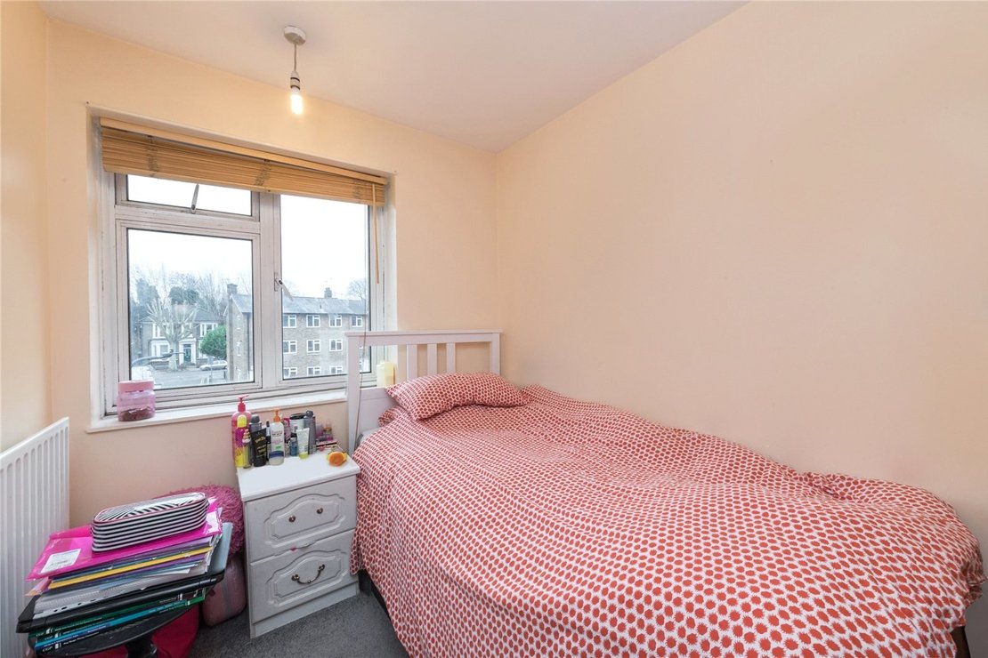 3 bedroom Flat,Maisonette for sale in Cavendish Close-view9