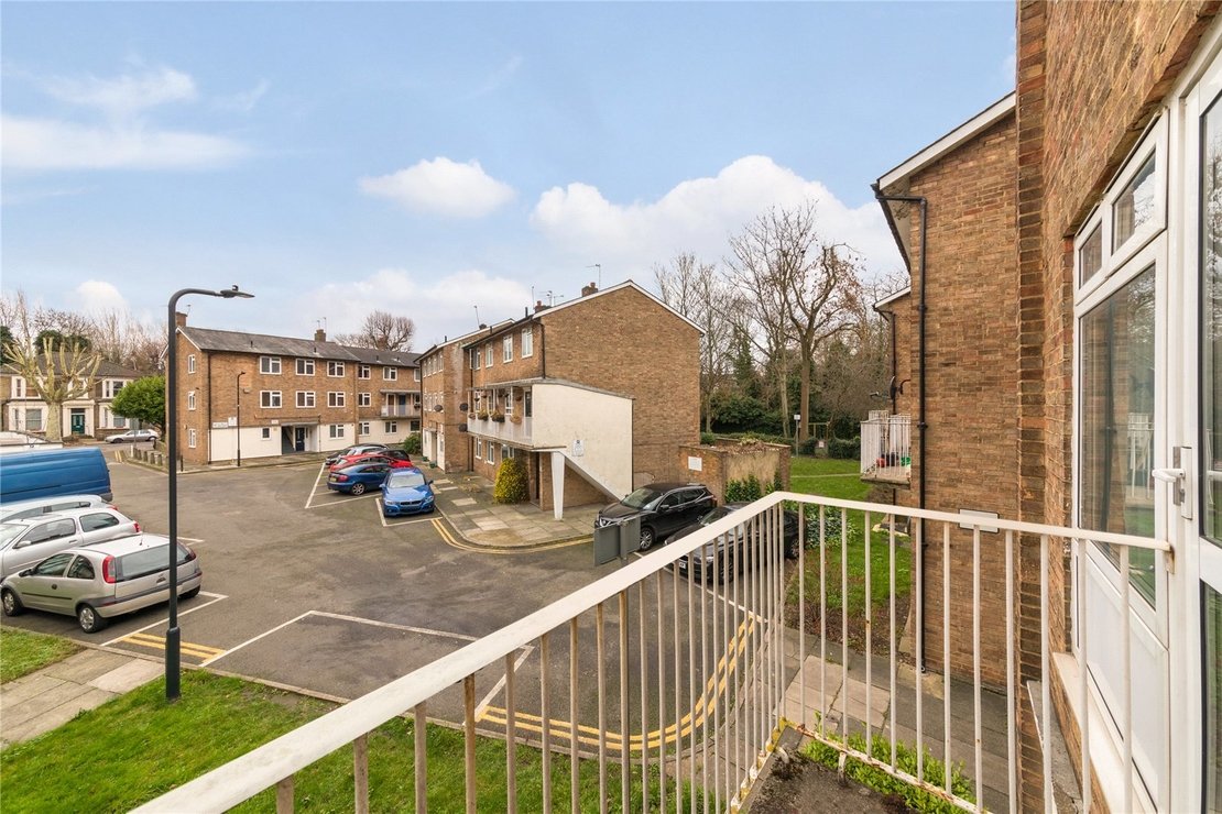 3 bedroom Flat,Maisonette for sale in Cavendish Close-view6