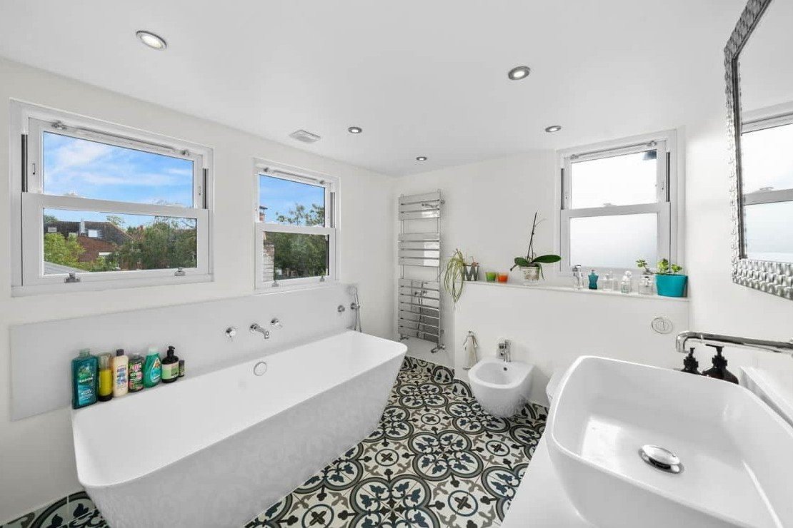 4 bedroom House for sale in Chandos Road-view18