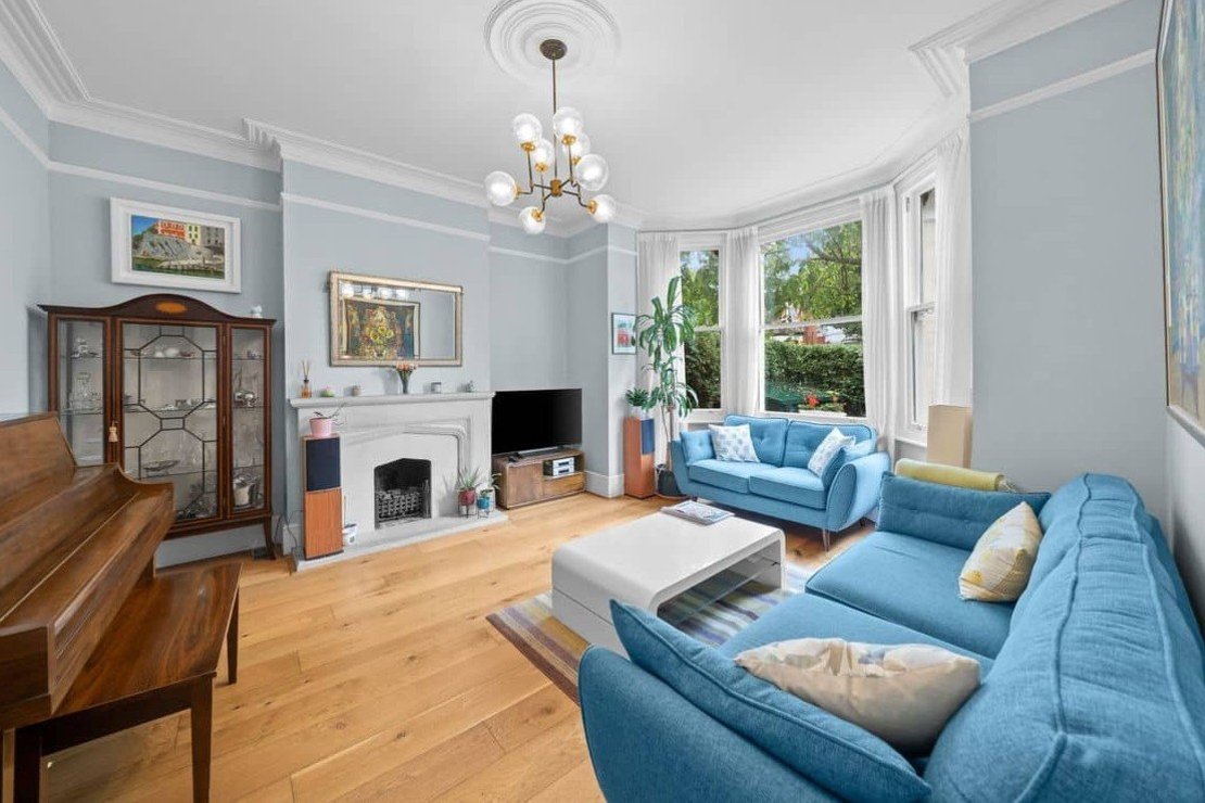 4 bedroom House for sale in Chandos Road-view4