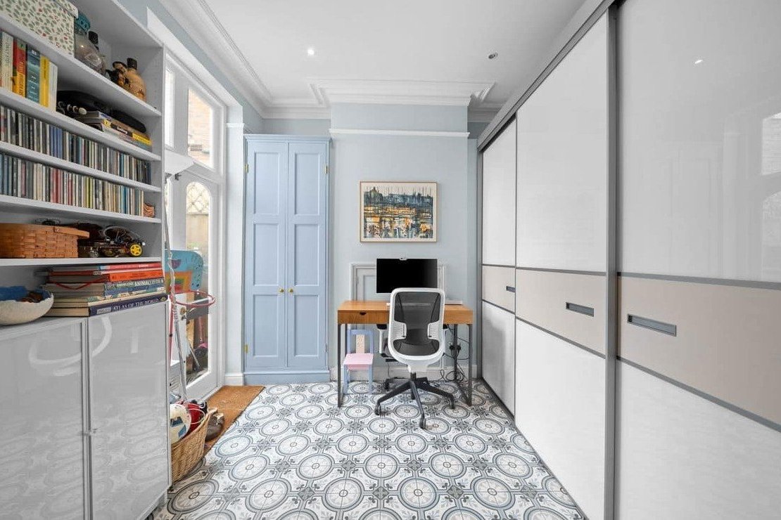 4 bedroom House for sale in Chandos Road-view15