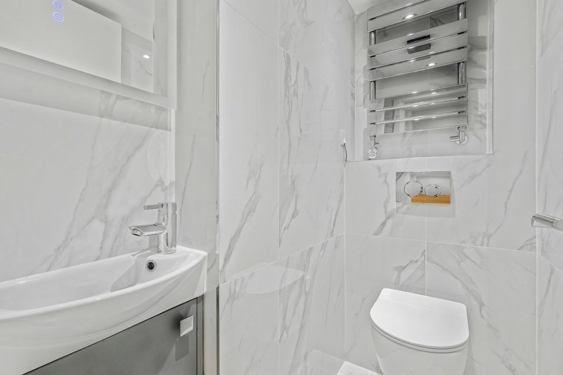 2 bedroom Maisonette for sale in Chatsworth Road-view12