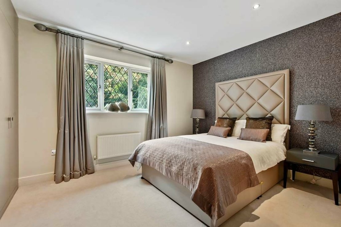 6 bedroom House for sale in Cherry Tree Way-view12