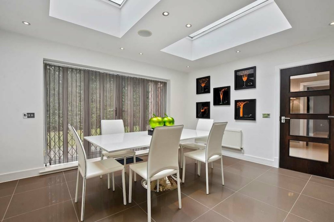 6 bedroom House for sale in Cherry Tree Way-view7