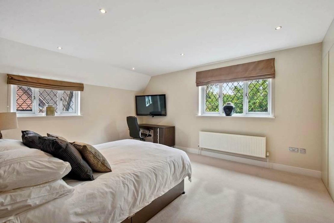 6 bedroom House for sale in Cherry Tree Way-view11