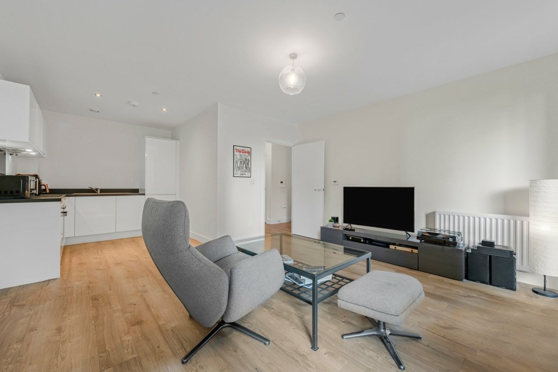 1 bedroom Flat for sale in Chesterton House-view8