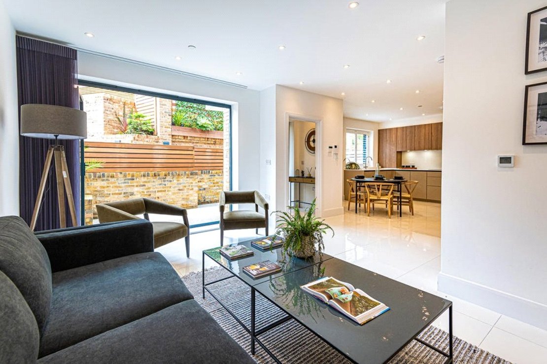 4 bedroom House for sale in Coachworks Mews-view1