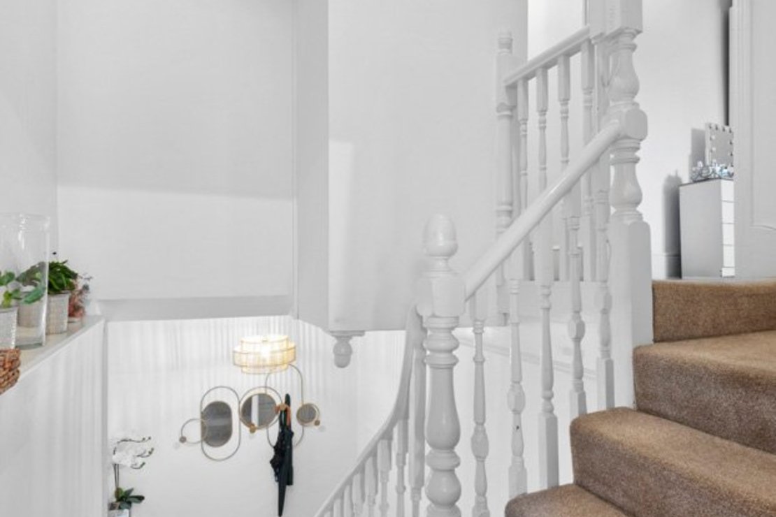 2 bedroom Flat for sale in Cromwell Place-view9