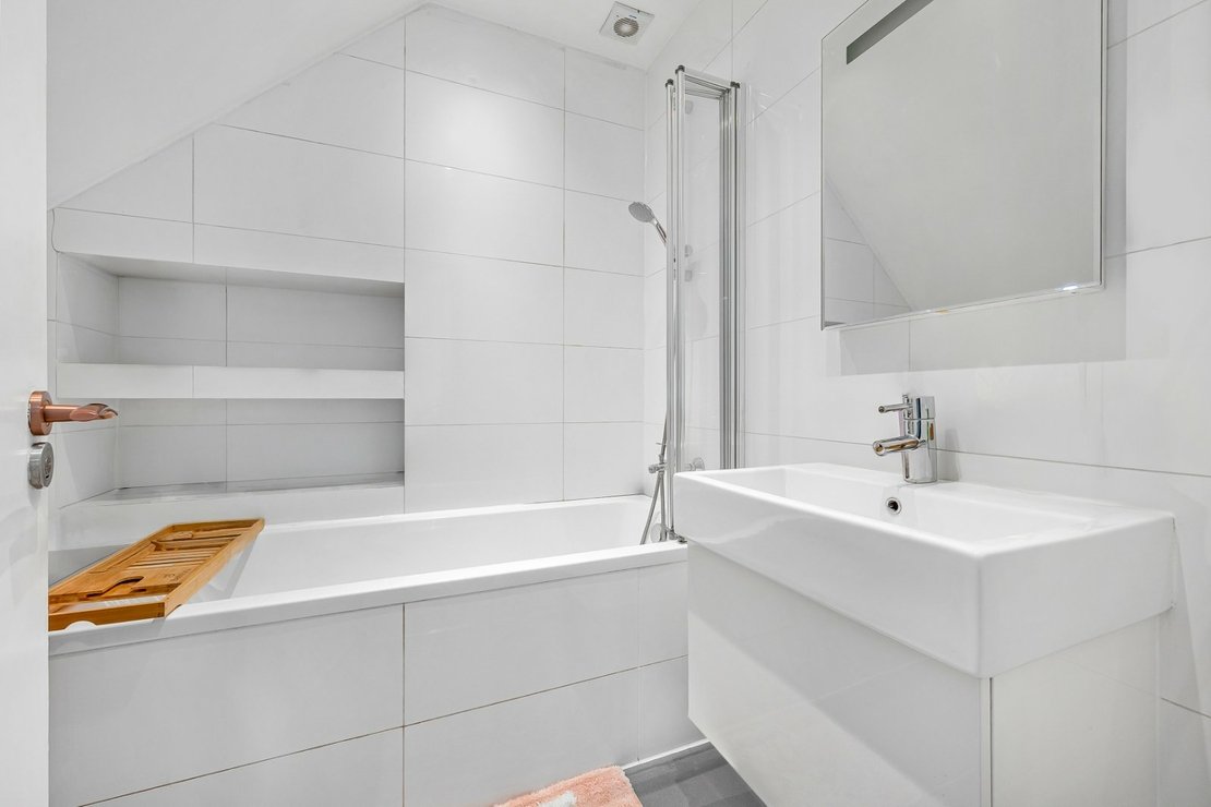 3 bedroom Flat for sale in Dartmouth Road-view5