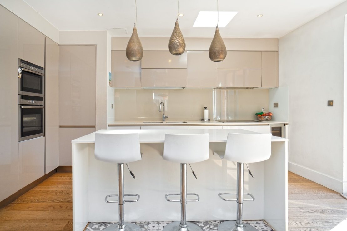 3 bedroom Flat for sale in Dartmouth Road-view4